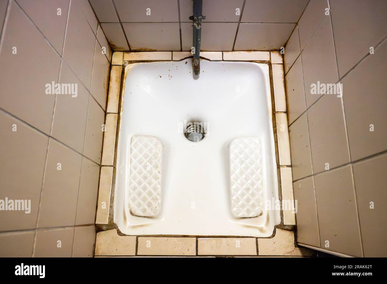 Who Invented Squat Toilet At James Buckler Blog