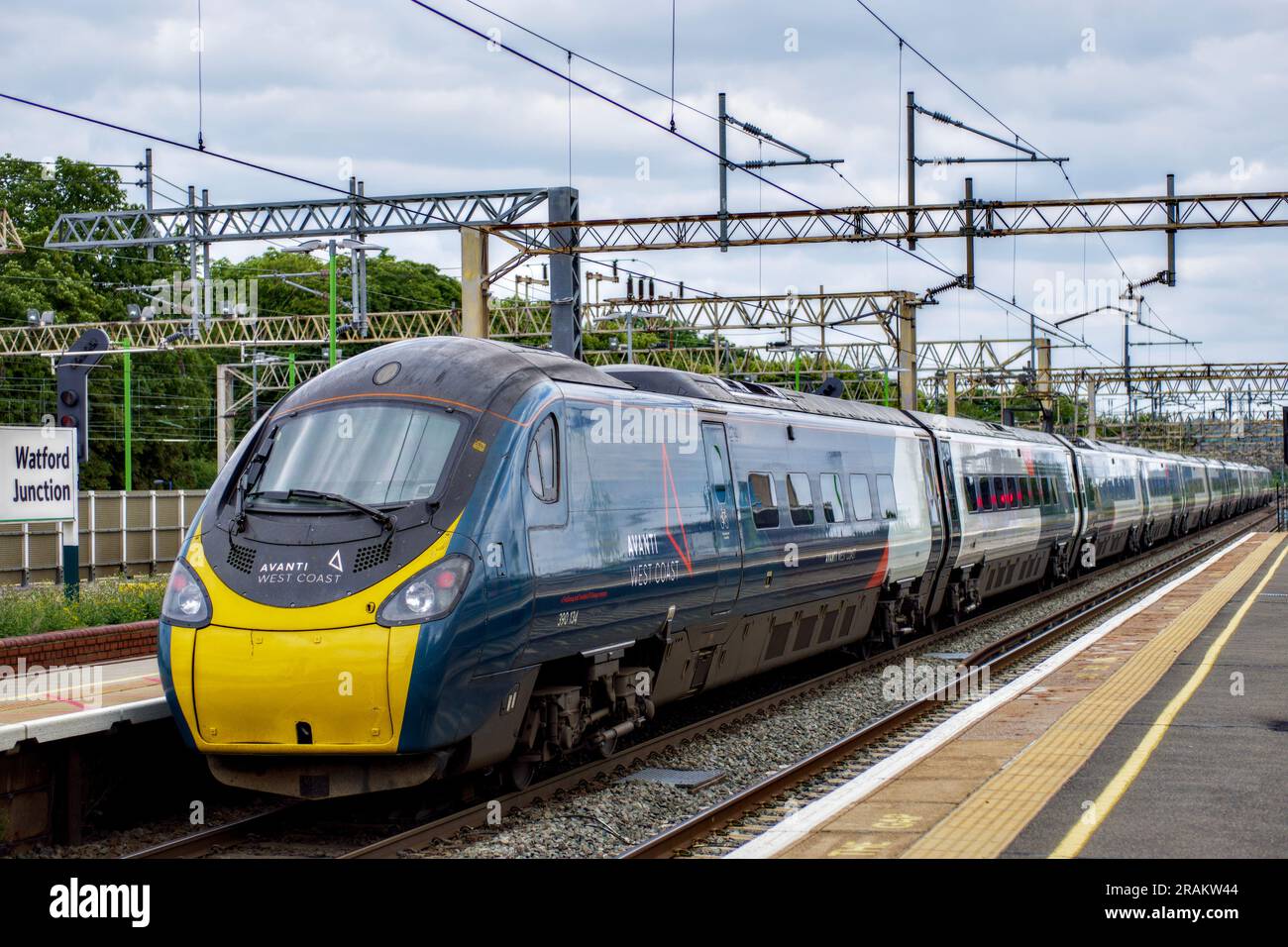 Avanti West Coast train at Watford Junction Railway Station, Watford, Hertfordshire, England, UK Stock Photo