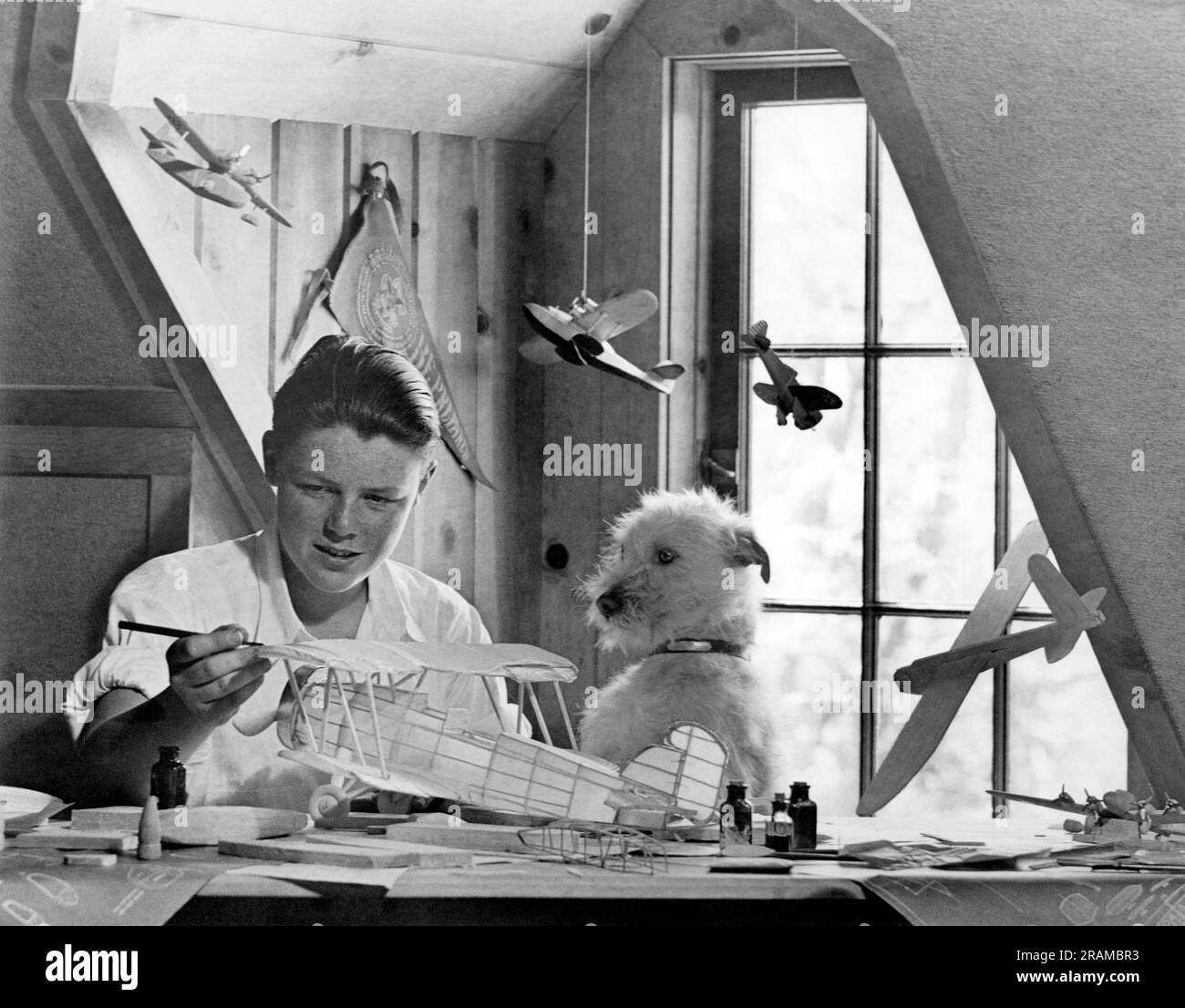 Model airplane usa 1950s Black and White Stock Photos & Images - Alamy