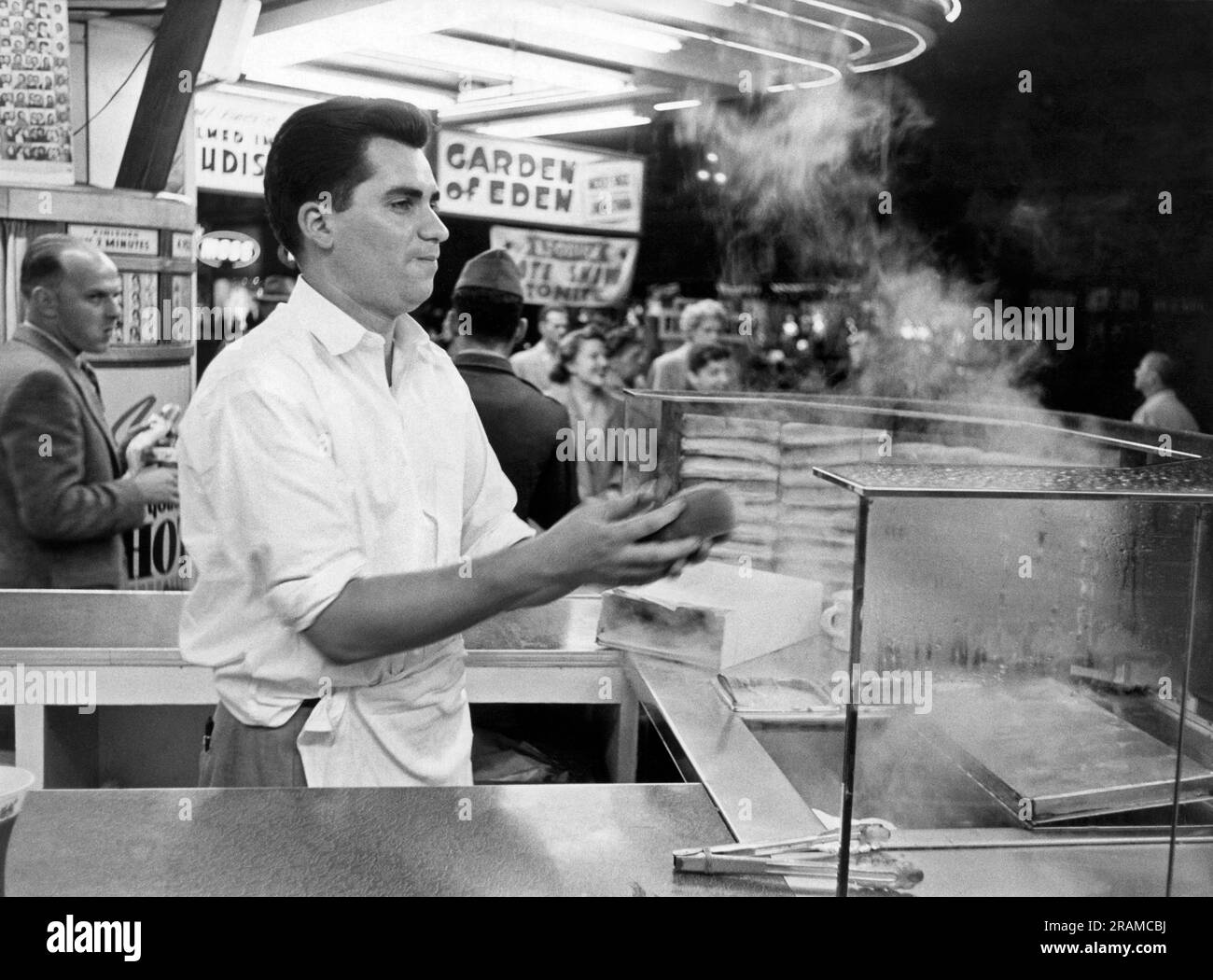 San Francisco California C 1950 The Vendor At The Foot long Hot Dog san-francisco-california-c-1950-the-vendor-at-the-foot-long-hot-dog