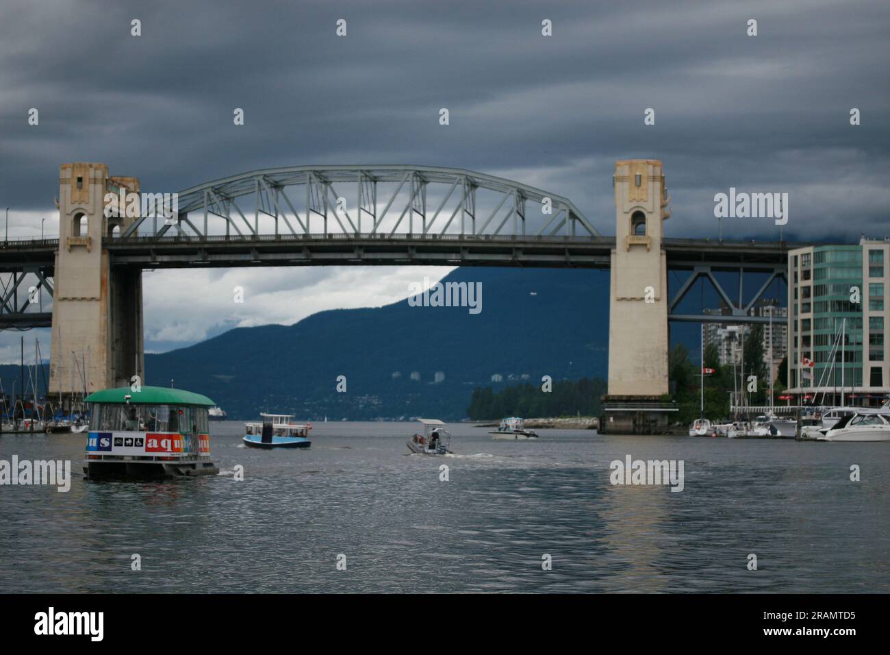 False creek ferry burrard bridge hi-res stock photography and images ...