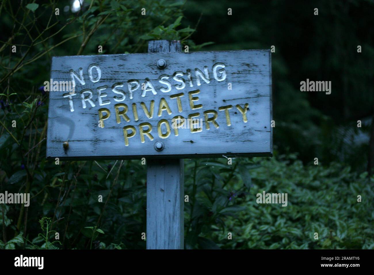 no-trespassing-private-property-sign-stock-photo-alamy