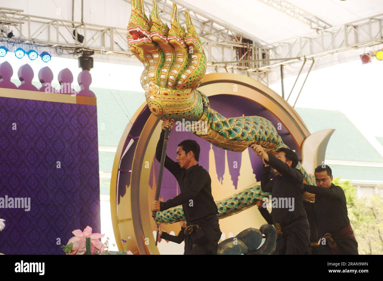 Joe Louis Traditional Thai Puppet Theatre had an honored opportunity a ...