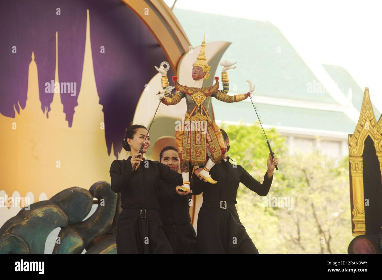 Joe Louis Traditional Thai Puppet Theatre had an honored opportunity a ...