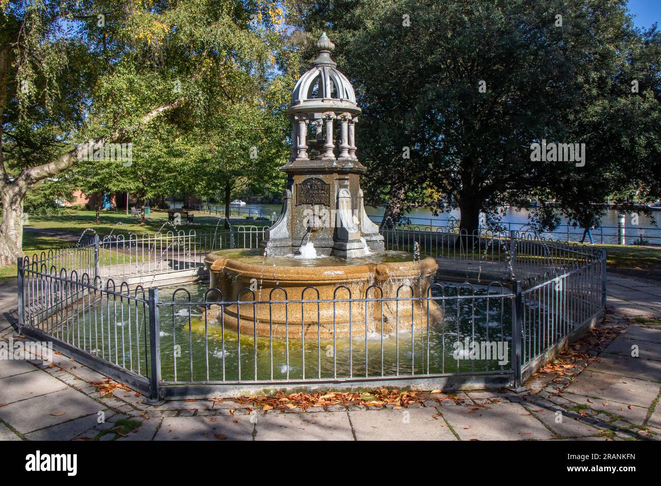 The Ada Lewis Memorial Fountain, Maidenhead, Berkshire, England, UK. Originally a drinking trough for heavy horses and sited by a local hotel, the tro Stock Photo
