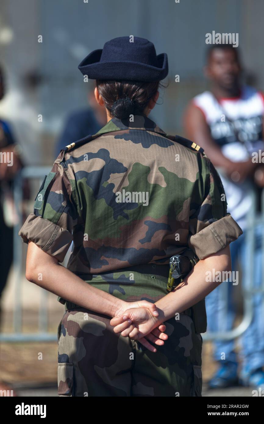 Female french army hi-res stock photography and images - Alamy