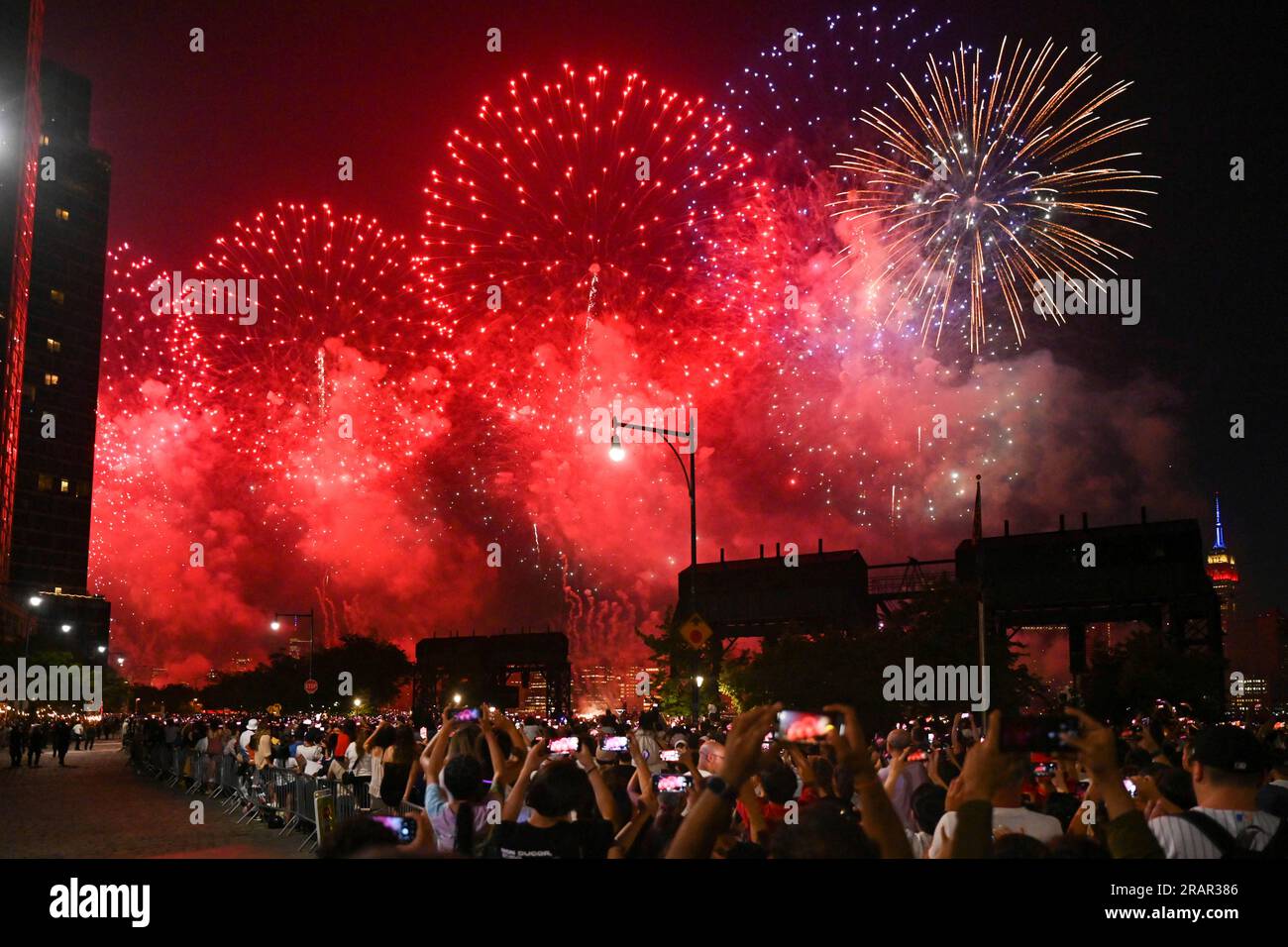 july 4 fireworks in queens ny
