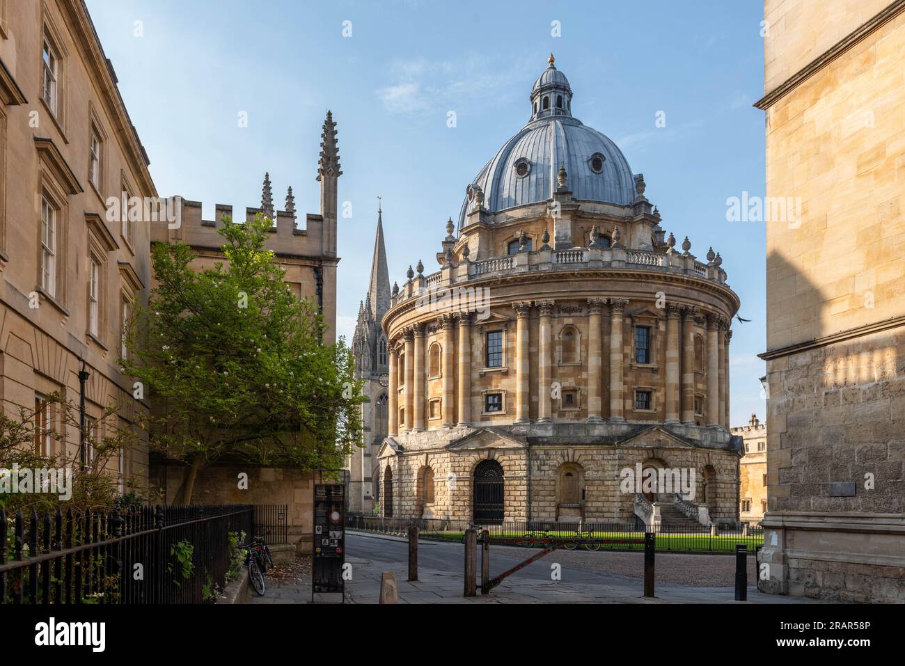 St mary magdalen church tower hi-res stock photography and images - Alamy