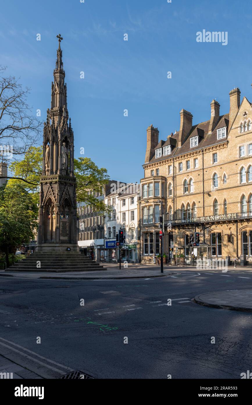 The Martyrs Memorial, a gothic piece stone monument built to commemorate the burning of the Oxford Martyrs Thomas Cranmer, Hugh Latimer and Nicholas Ridley in 1555-56 Stock Photo