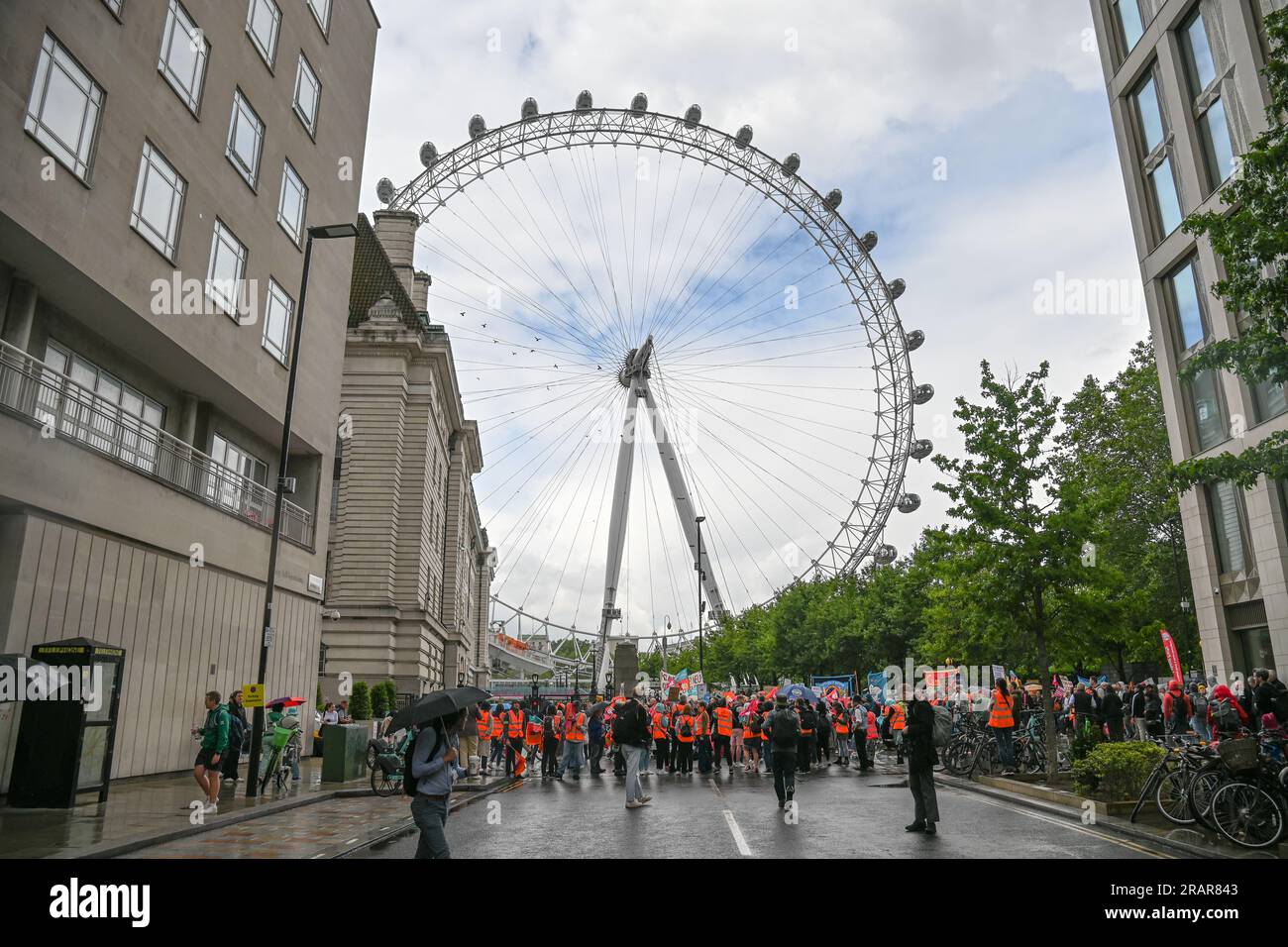 London eye, London, UK. 6th July, 2023. NEU strike day demonstration from London eye march to Westminster. NEU strike day demand UK Government fair pay for teachers properly can't recruit and retain the teachers our education service needs and properly funding UK education. instead low pay theachers without math level. Credit: See Li/Picture Capital/Alamy Live News Stock Photo