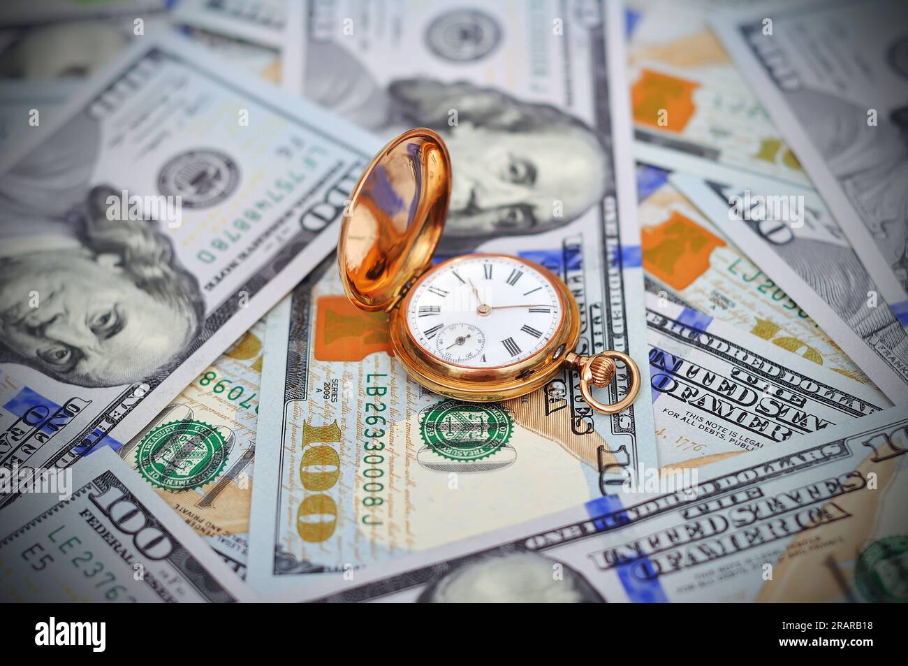 Old time finance symbol hi-res stock photography and images - Alamy