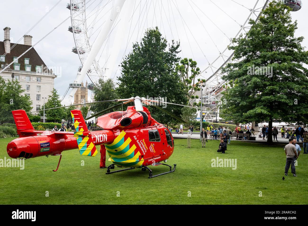 London, UK.  5 July 2023.  An air ambulance has landed in Jubilee Gardens next to the London Eye.  An emergency trauma team has been transported to the area to attend a medical incident which, according to the pilots and police, was not deemed to be serious.  Credit: Stephen Chung / Alamy Live News Stock Photo