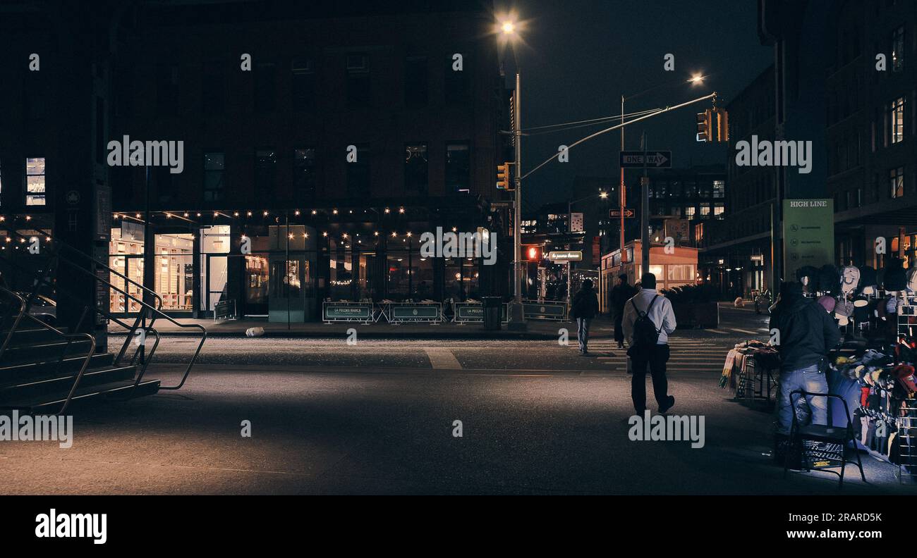 Under the high line hi-res stock photography and images - Alamy