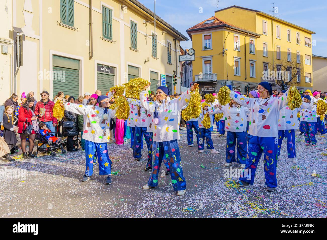Carnevale dancer hi-res stock photography and images - Alamy