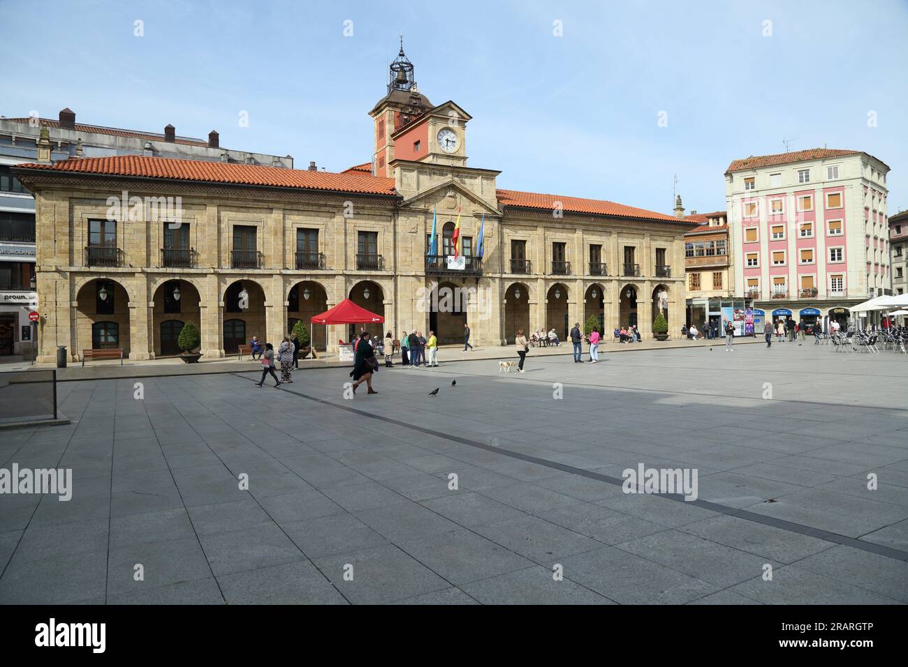 Oviedo is a city located in the northwest of Spain between the