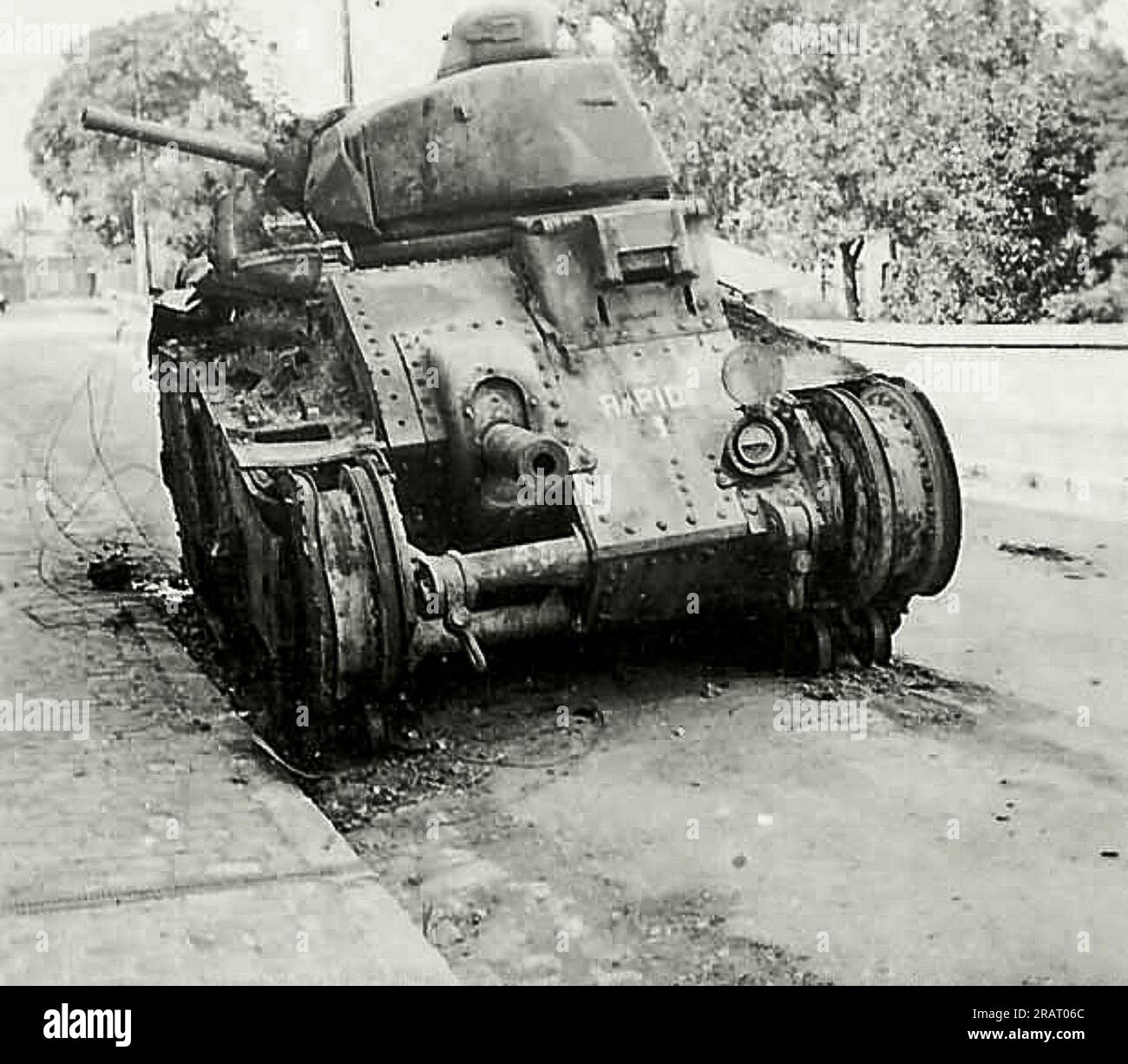 Heavy weapons were used in World War II. FRANCE. Tanks, B1 bis, Char B1