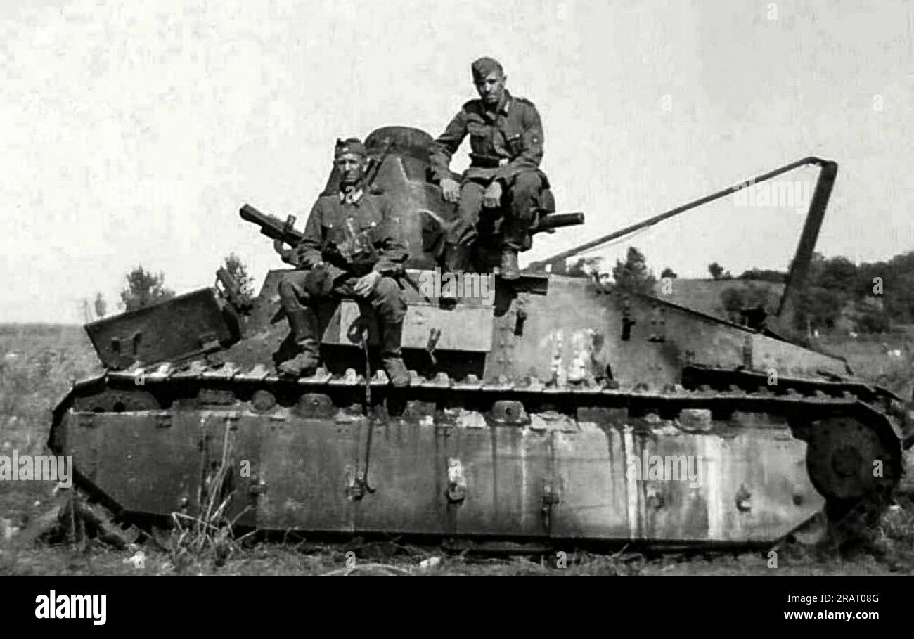 Heavy weapons used in World War II. FRANCE. Tanks, D1, D1 1940 4. The