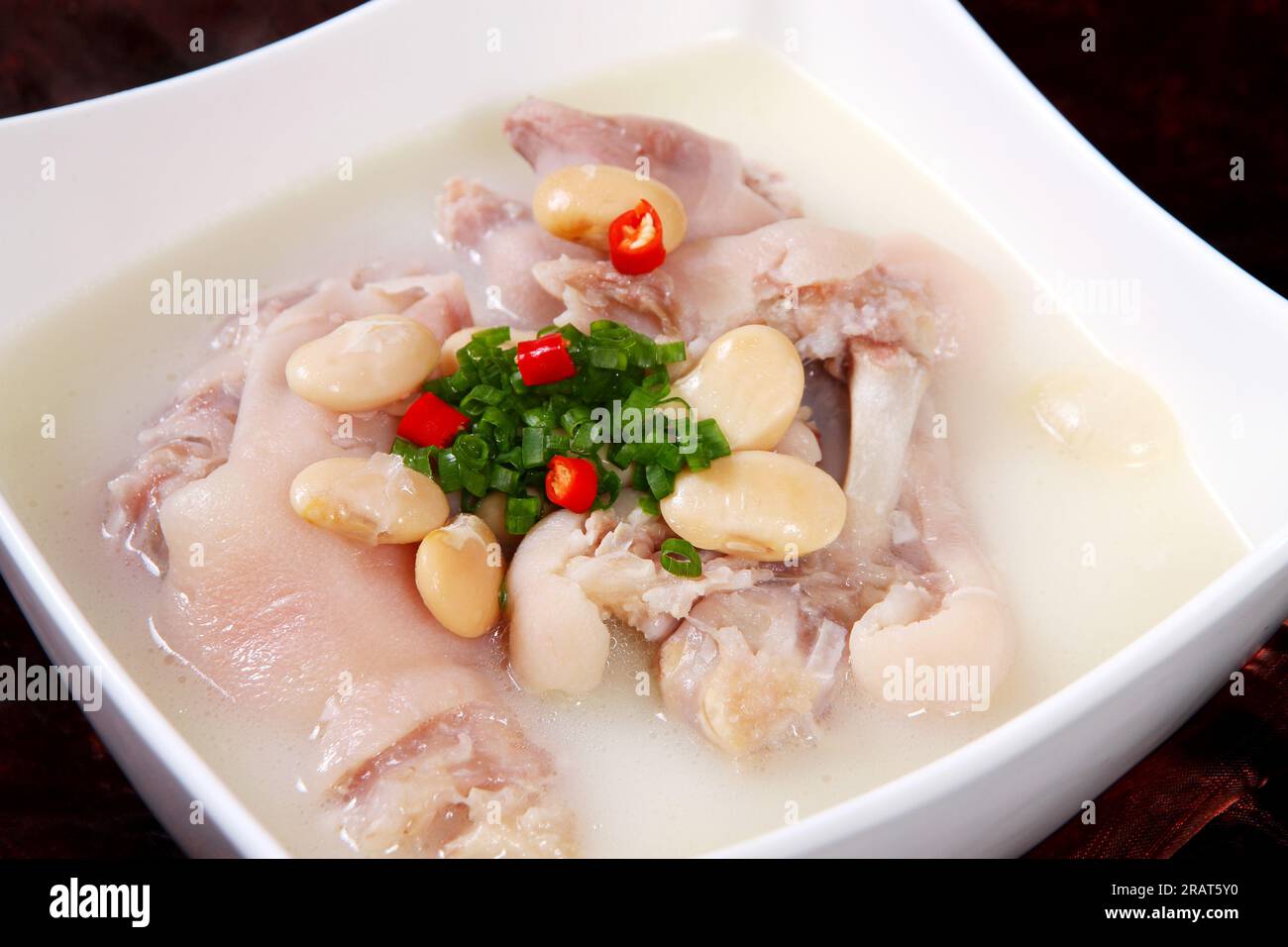 Stewed Pig’s Trotters (Pork Hock，pig feet）with Soya Beans,Laoma Tihua