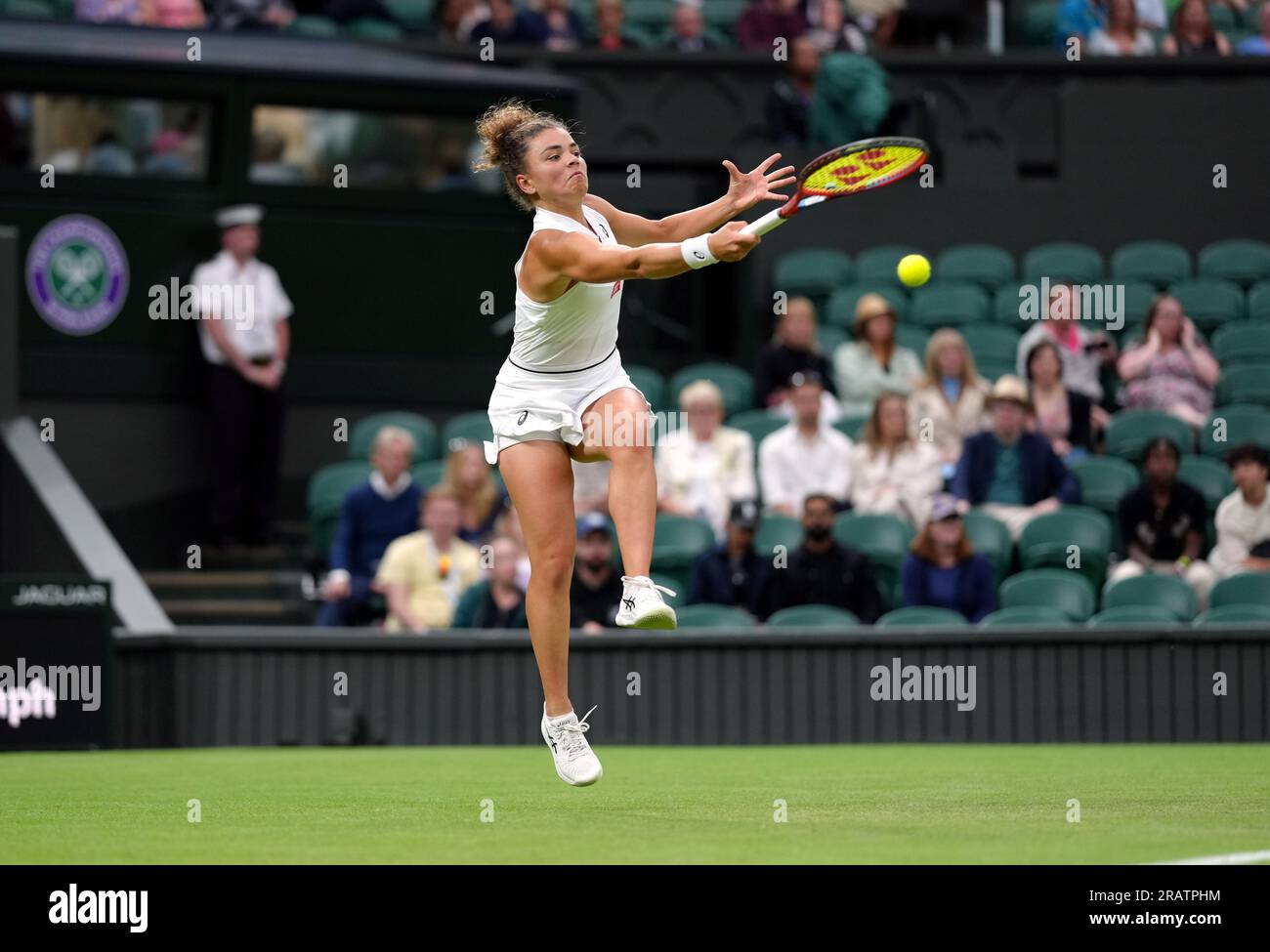 Jasmine Paolini in action against Petra Kvitova (not pictured) on day