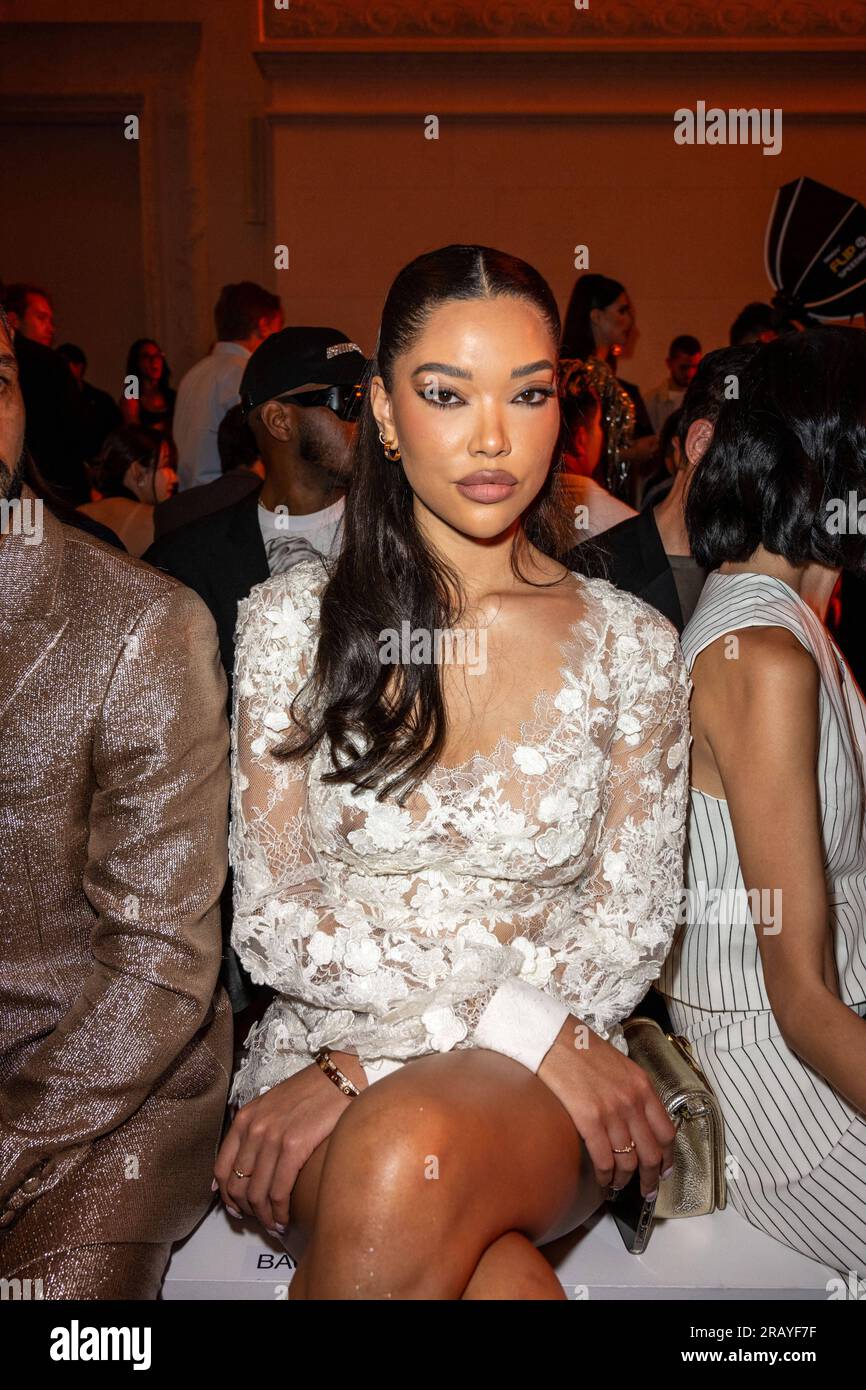 Ming Lee Simmons attends Elie Saab Haute couture Fall/Winter 2023/2024