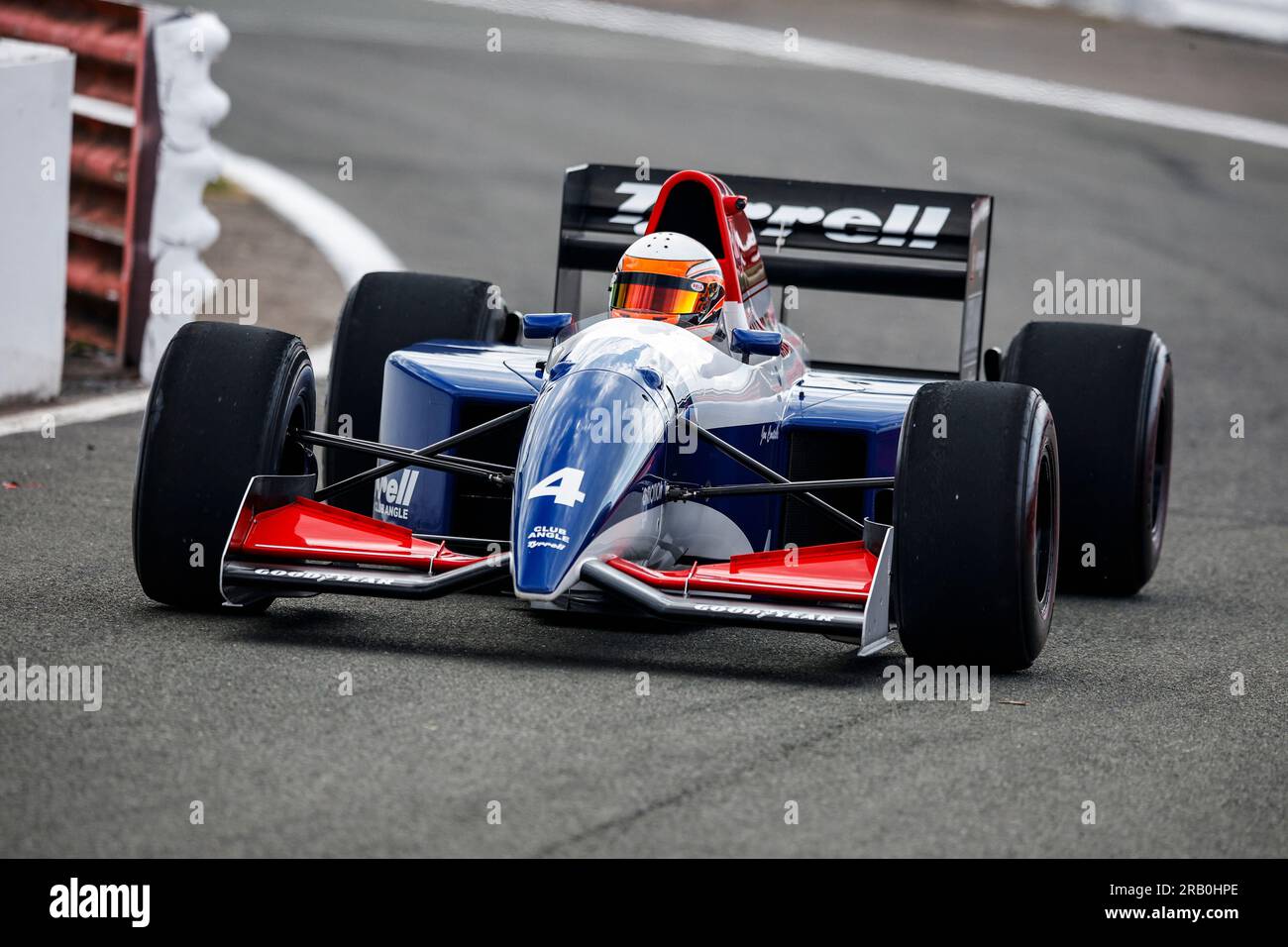 KIT] Tyrrell Yamaha 021 Katayama-De Cesaris G.P.Inglaterra 1993 1:43