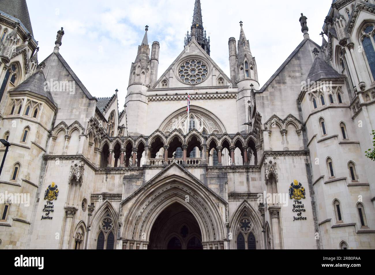 London, UK 4th July 2023. Royal Courts of Justice exterior view. Stock Photo