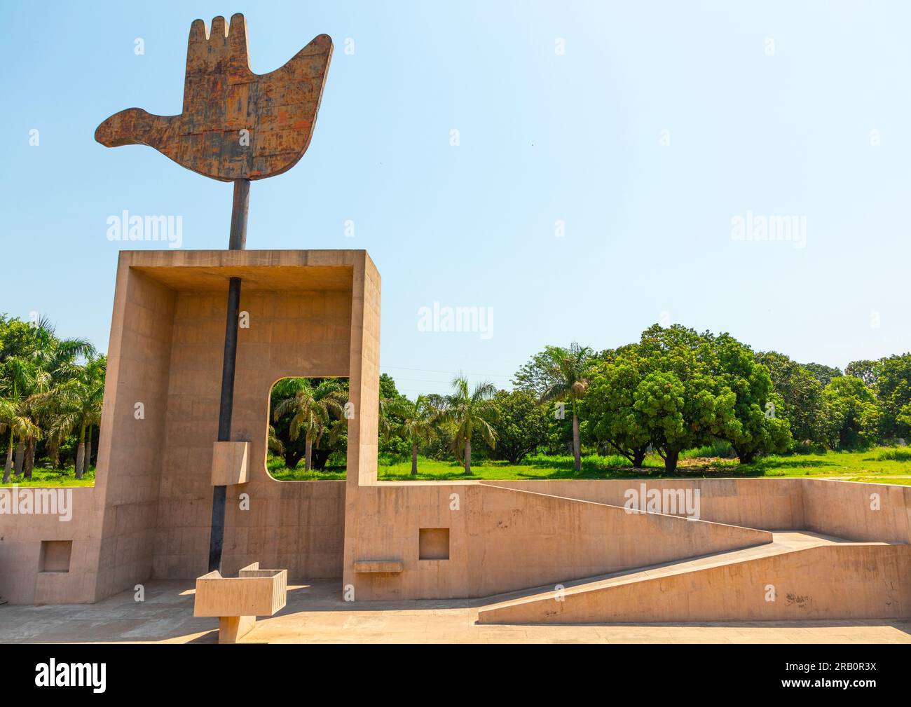 The open hand monument in the goverment district by Le Corbusier, Punjab State, Chandigarh, India Stock Photo