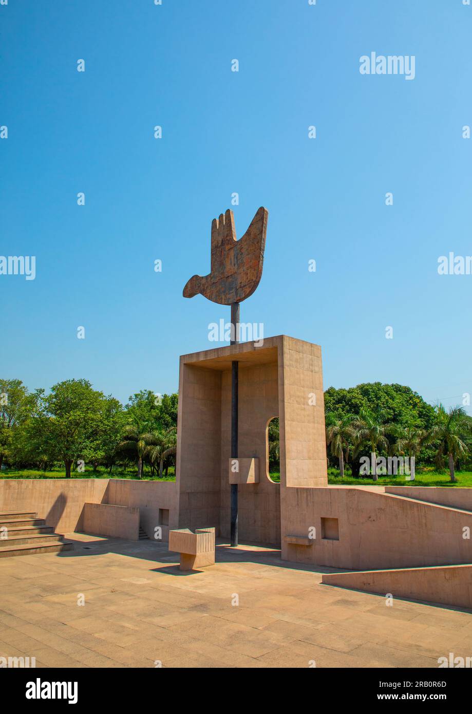 The open hand monument in the goverment district by Le Corbusier, Punjab State, Chandigarh, India Stock Photo