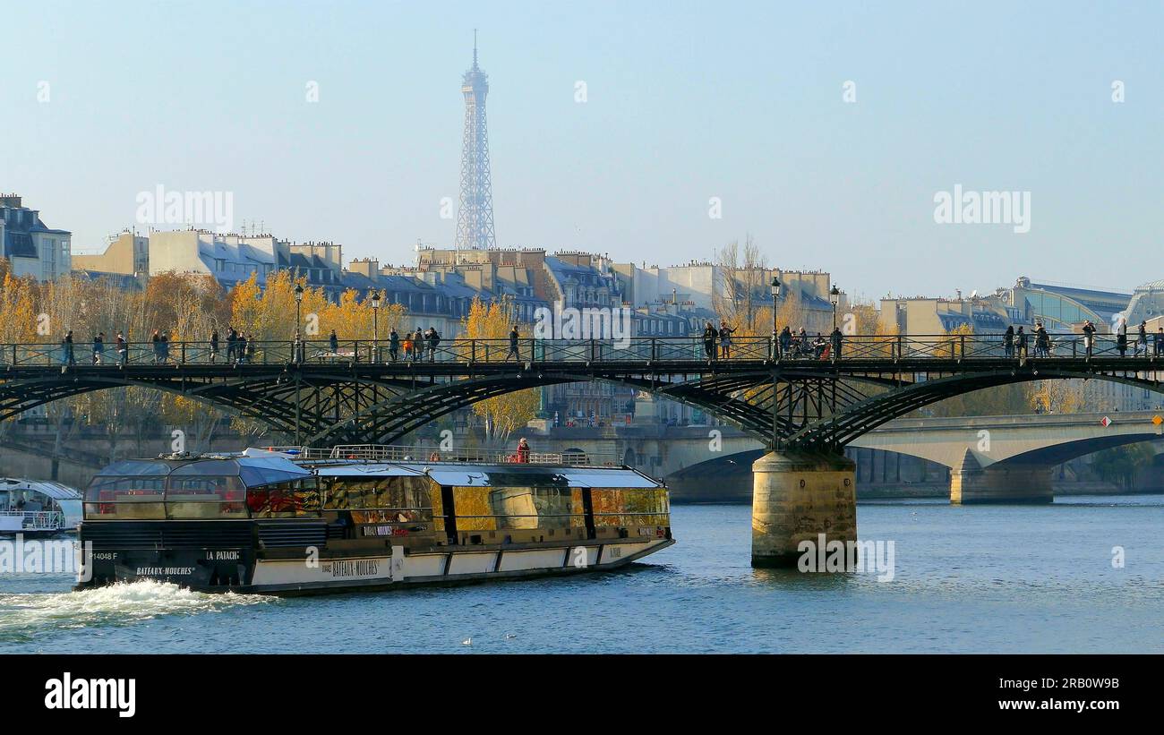 Seine and Pont des Arts, Paris, Ville de Paris, Ile de France, France Stock Photo