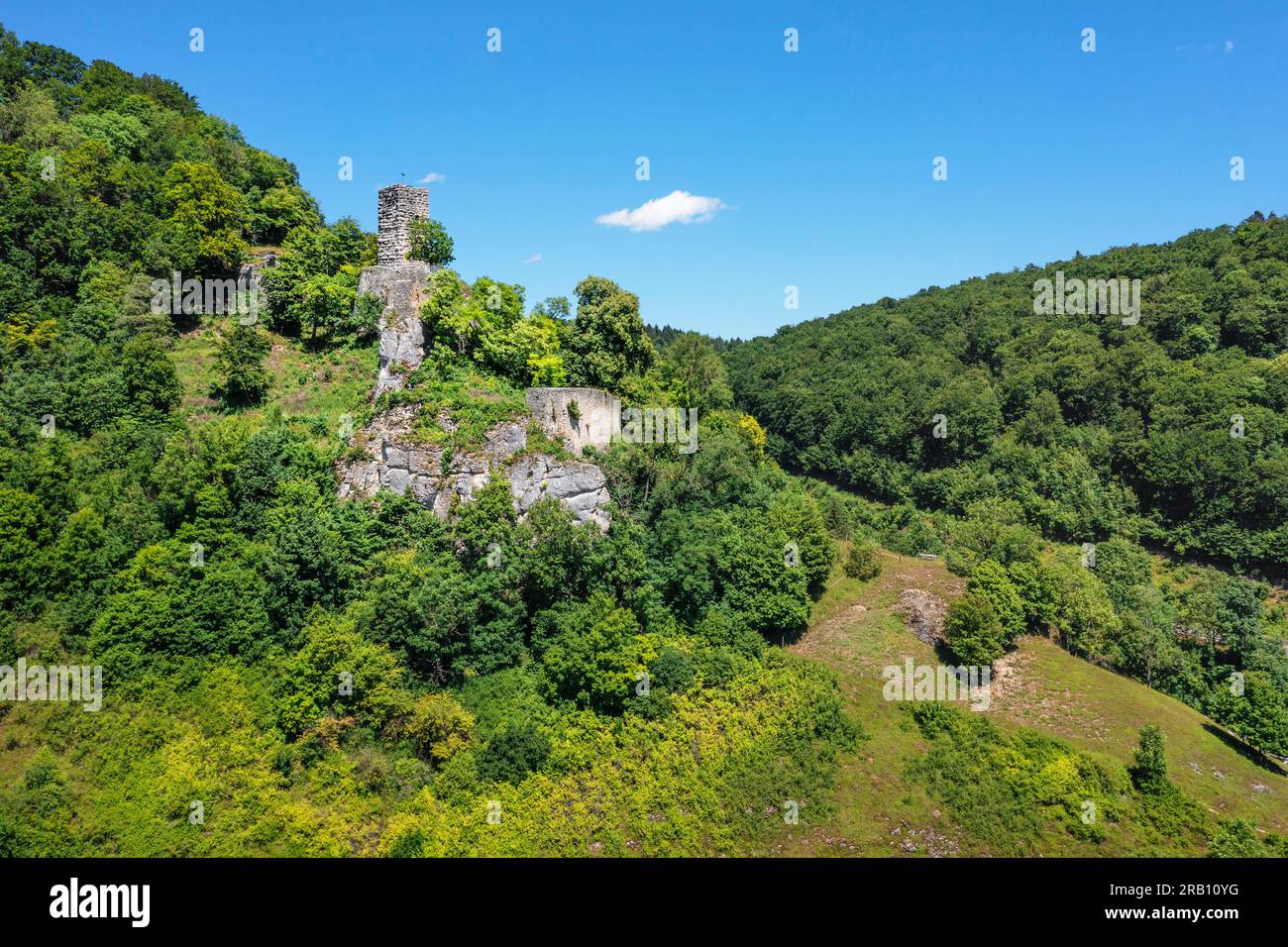 Hohenhundersingen Castle Ruin, Hundersingen, Swabian Alb, Baden-Württemberg, Germany Stock Photo
