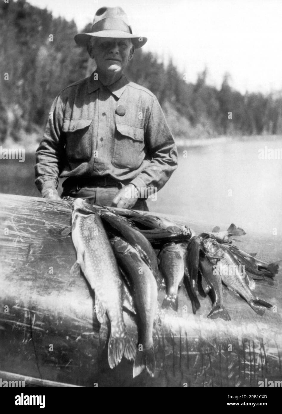 Minnesota:  October 11, 1927 Major General B.F. Cheatham on a fishing trip in the lakes of MInnesota. Stock Photo