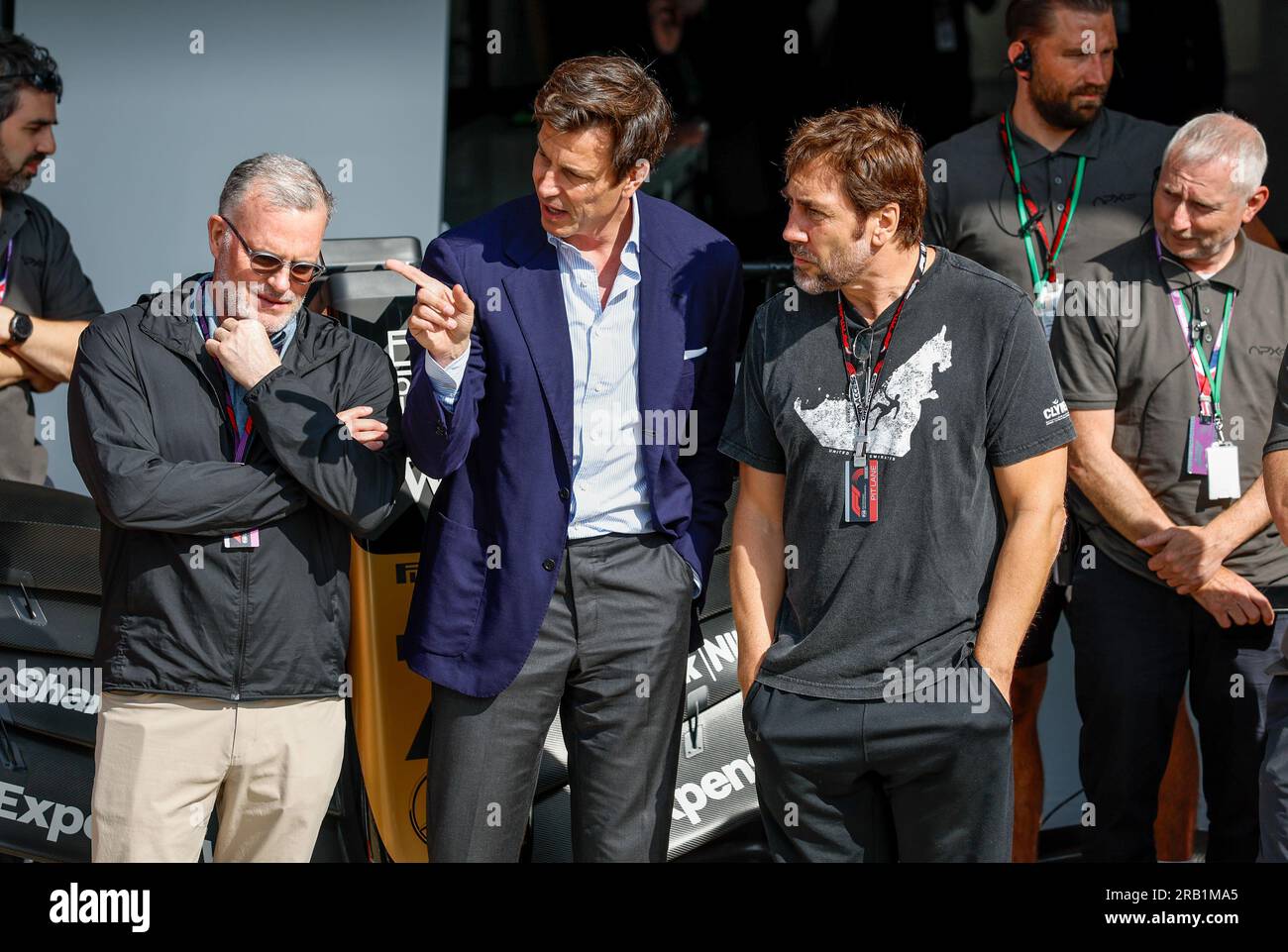 Silverstone, United Kingdom, 07/07/2023, WOLFF Toto (aut), Team Principal & CEO of Mercedes AMG F1 Team, portrait BARDEM Javier, Spanish actor, portrait OMAN Chad (USA), president of production for Jerry Bruckheimer Films, portrait during the 2023 Formula 1 Aramco British Grand Prix, 10th round of the 2023 Formula One World Championship from July 7 to 9, 2023 on the Silverstone Circuit, in Silverstone, United Kingdom Stock Photo