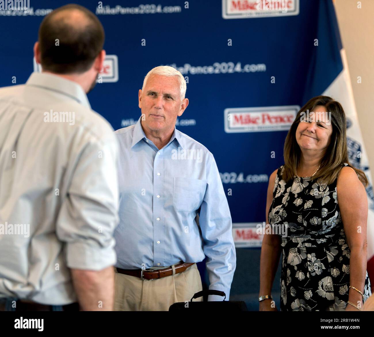 Holstein, Iowa, USA. 06th July, 2023. Former Vice President and current candidate for the 2024 Republican presidential nomination, MIKE PENCE, and KAREN PENCE interact with members of the Ida County GOP at the Cobblestone Inn during a campaign stop in Holstein, Iowa.(Credit Image: © Brian Cahn/ZUMA Press Wire) EDITORIAL USAGE ONLY! Not for Commercial USAGE! Stock Photo