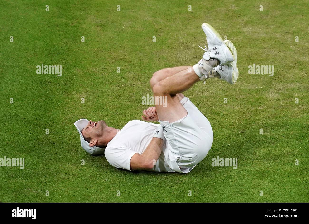 Andy Murray slips on court during his match against Stefanos Tsitsipas