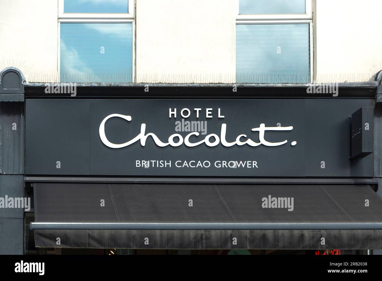 Hotel Chocolat chocolate velvetiser luxury hot chocolate machine Stock  Photo - Alamy