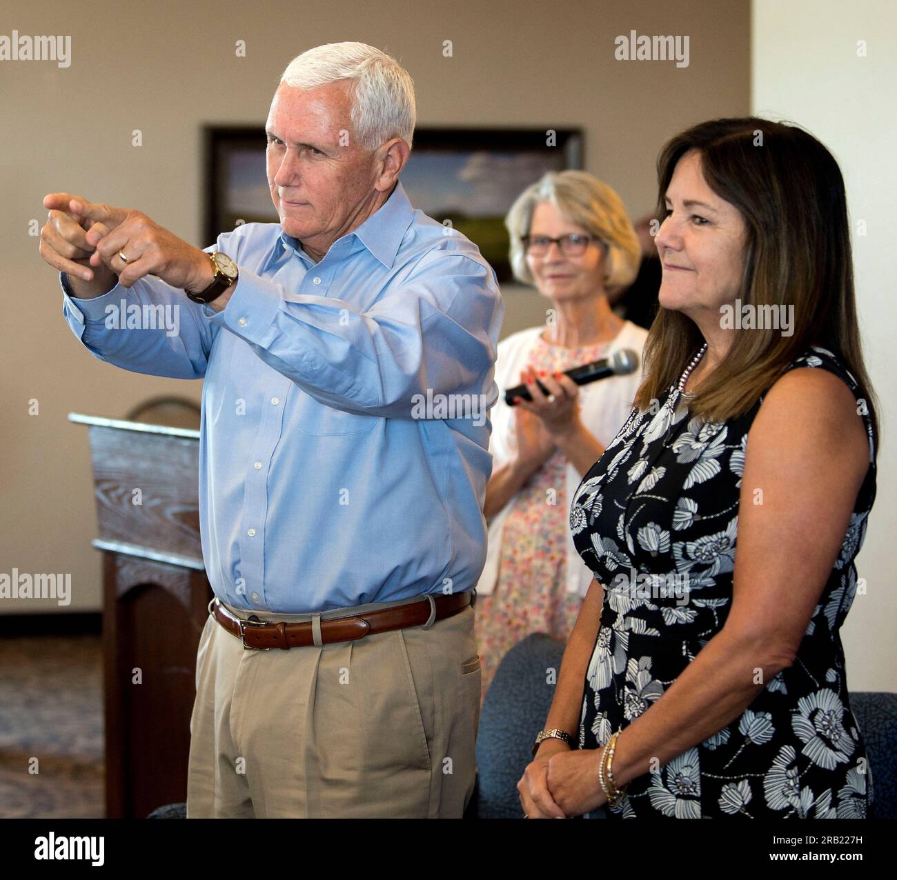 Holstein, Iowa, USA. 06th July, 2023. Former Vice President and current candidate for the 2024 Republican presidential nomination, MIKE PENCE, and KAREN PENCE interact with voters at the Cobblestone Inn during a campaign stop in Holstein, Iowa. (Credit Image: © Brian Cahn/ZUMA Press Wire) EDITORIAL USAGE ONLY! Not for Commercial USAGE! Stock Photo