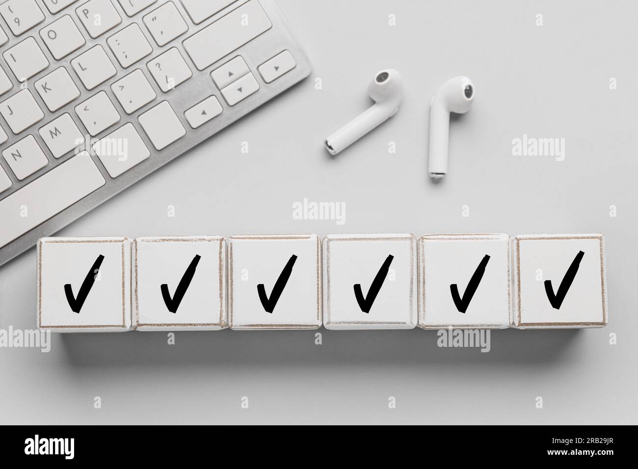 Keyboard tick symbol hi-res stock photography and images - Alamy