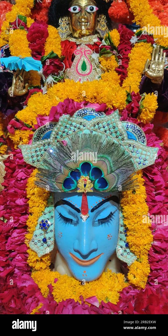 Sculpture of Lord Shiva decorated as Lord Vishnu during the holy month