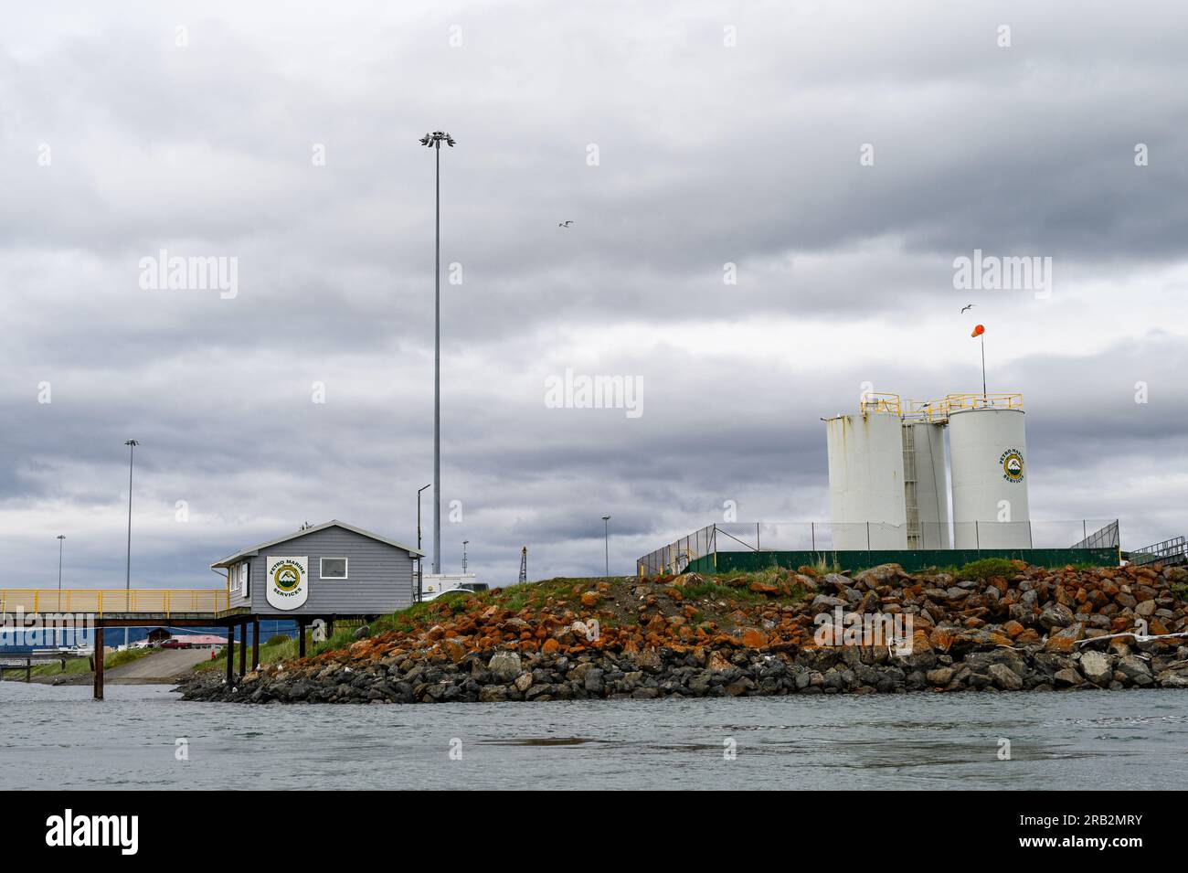 Fuel dock hires stock photography and images Alamy