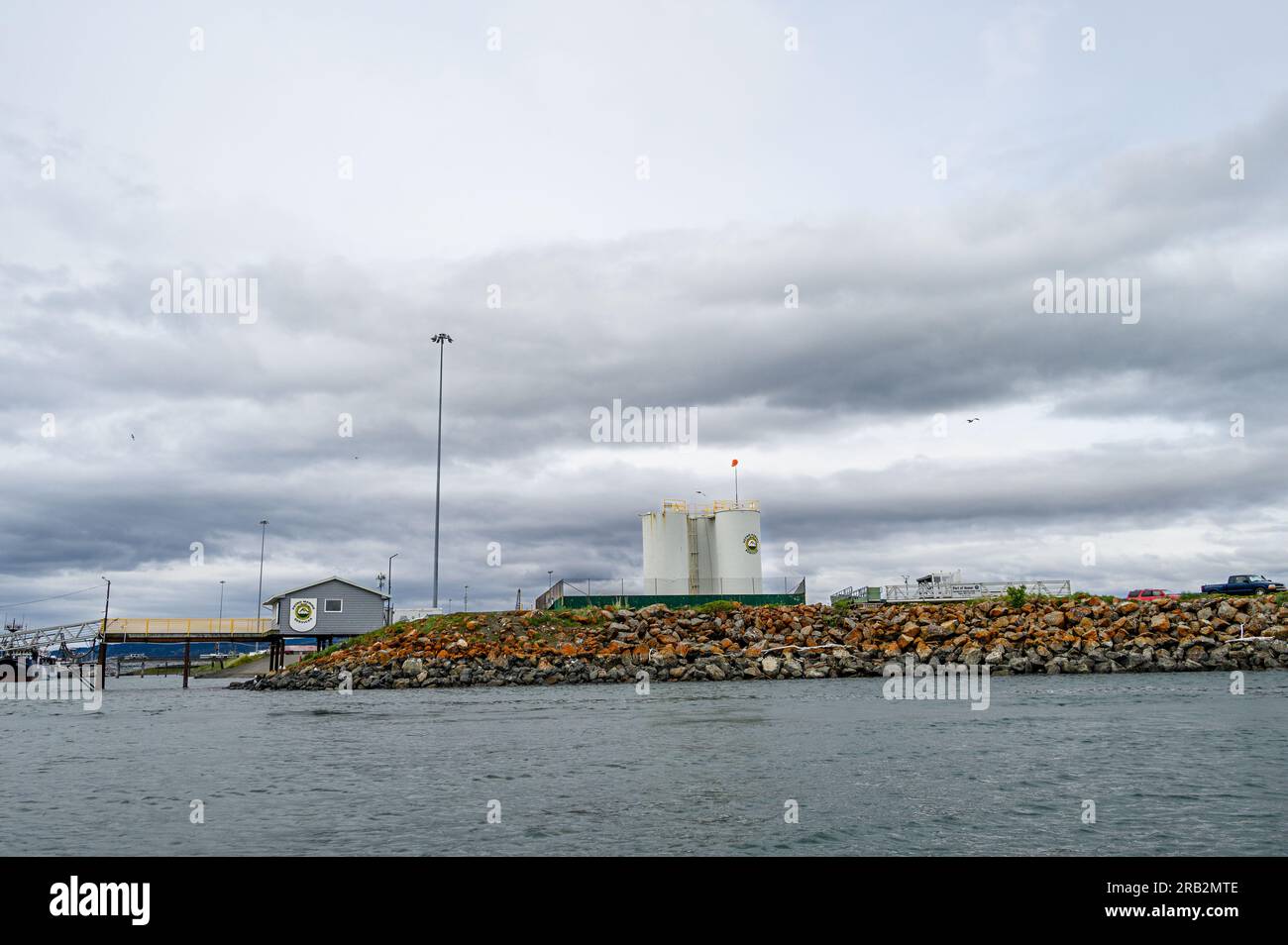 Fuel dock hires stock photography and images Alamy