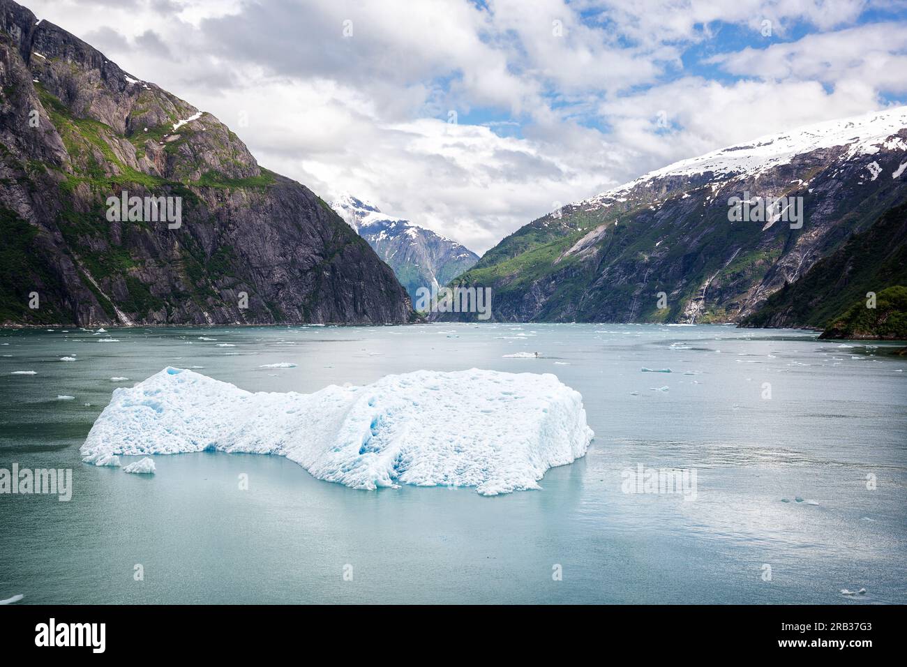 Float net hi-res stock photography and images - Page 14 - Alamy