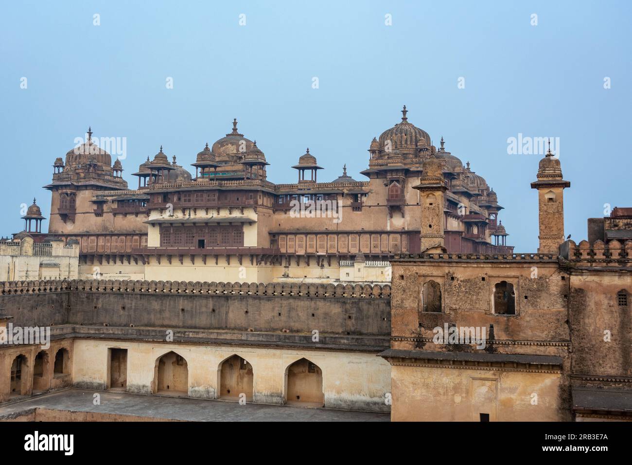 Temple complex madhya hi-res stock photography and images - Alamy