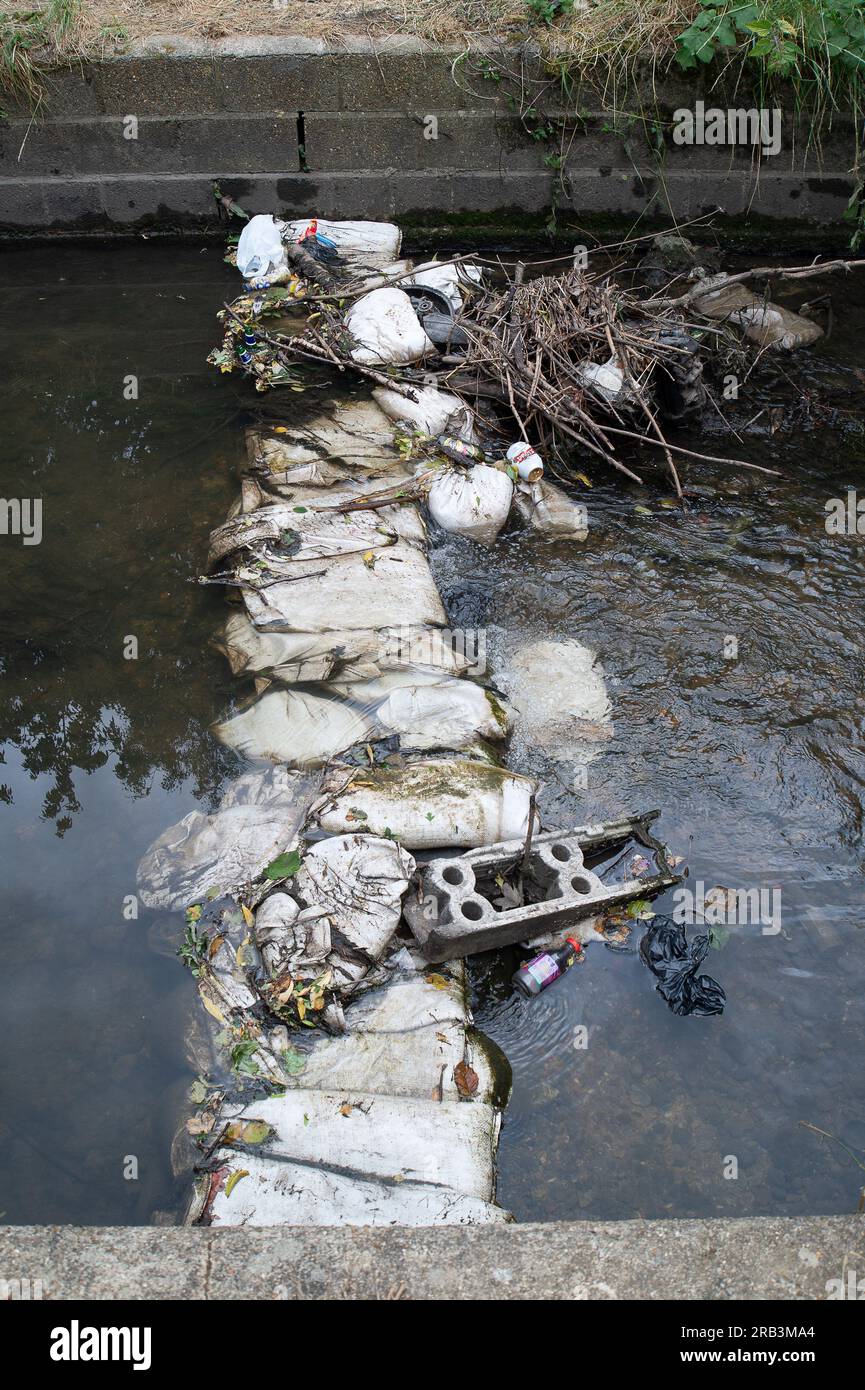 Ruislip. UK. 6th July, 2023. Sandbags in the Yeading Brook. HS2 have ...