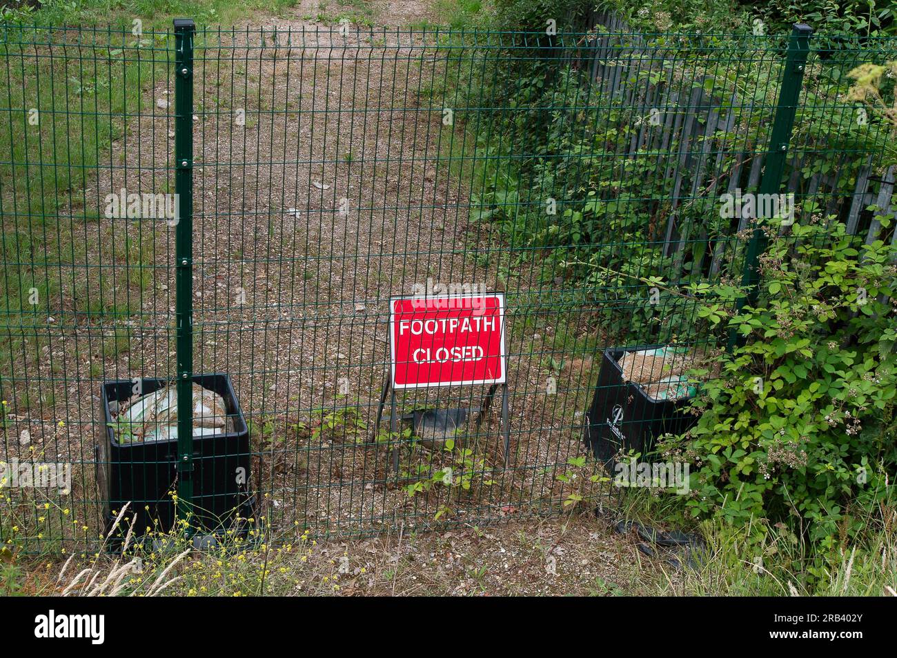 Ruislip, UK. 6th July, 2023. One of the many public footpaths closed by HS2 whilst they work on constructing the High Speed Rail line from London to Birmingham. Credit: Maureen McLean/Alamy Live News Stock Photo