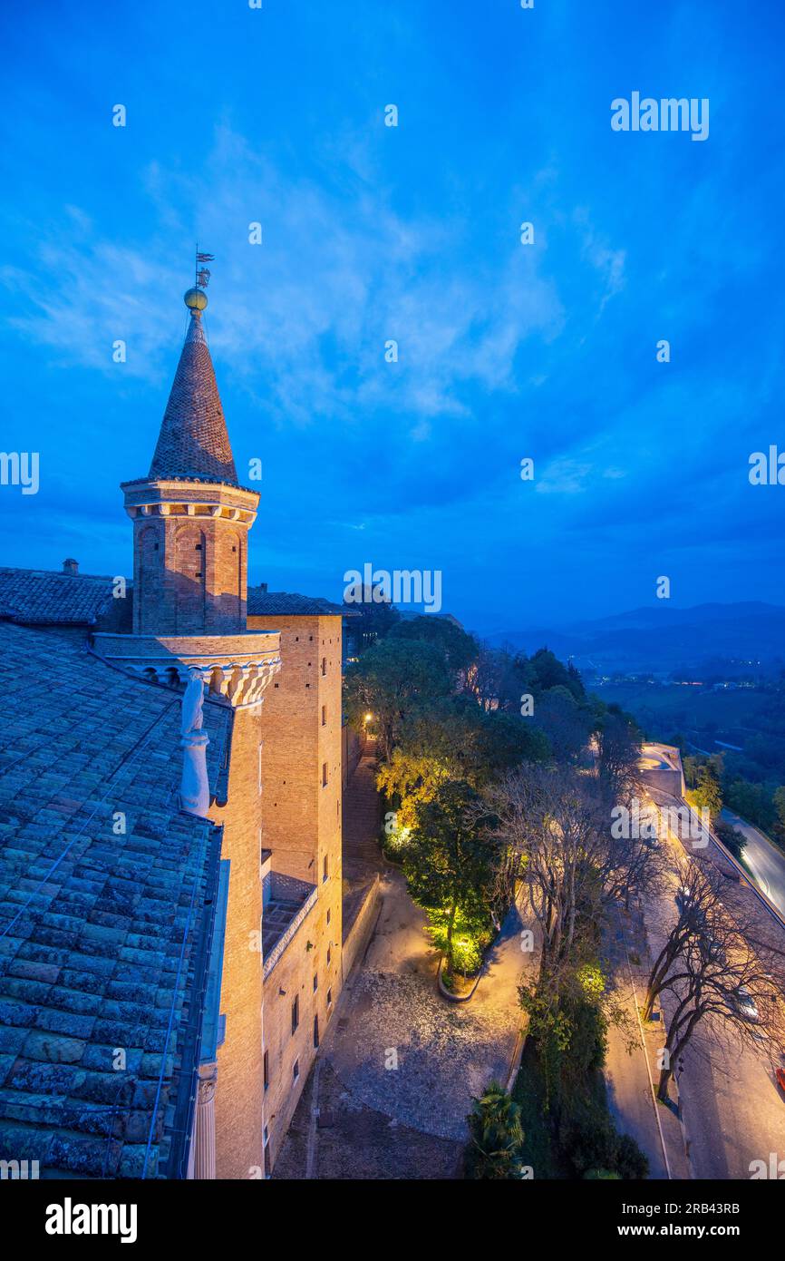 Urbino palazzo ducale gallery hi-res stock photography and images - Alamy