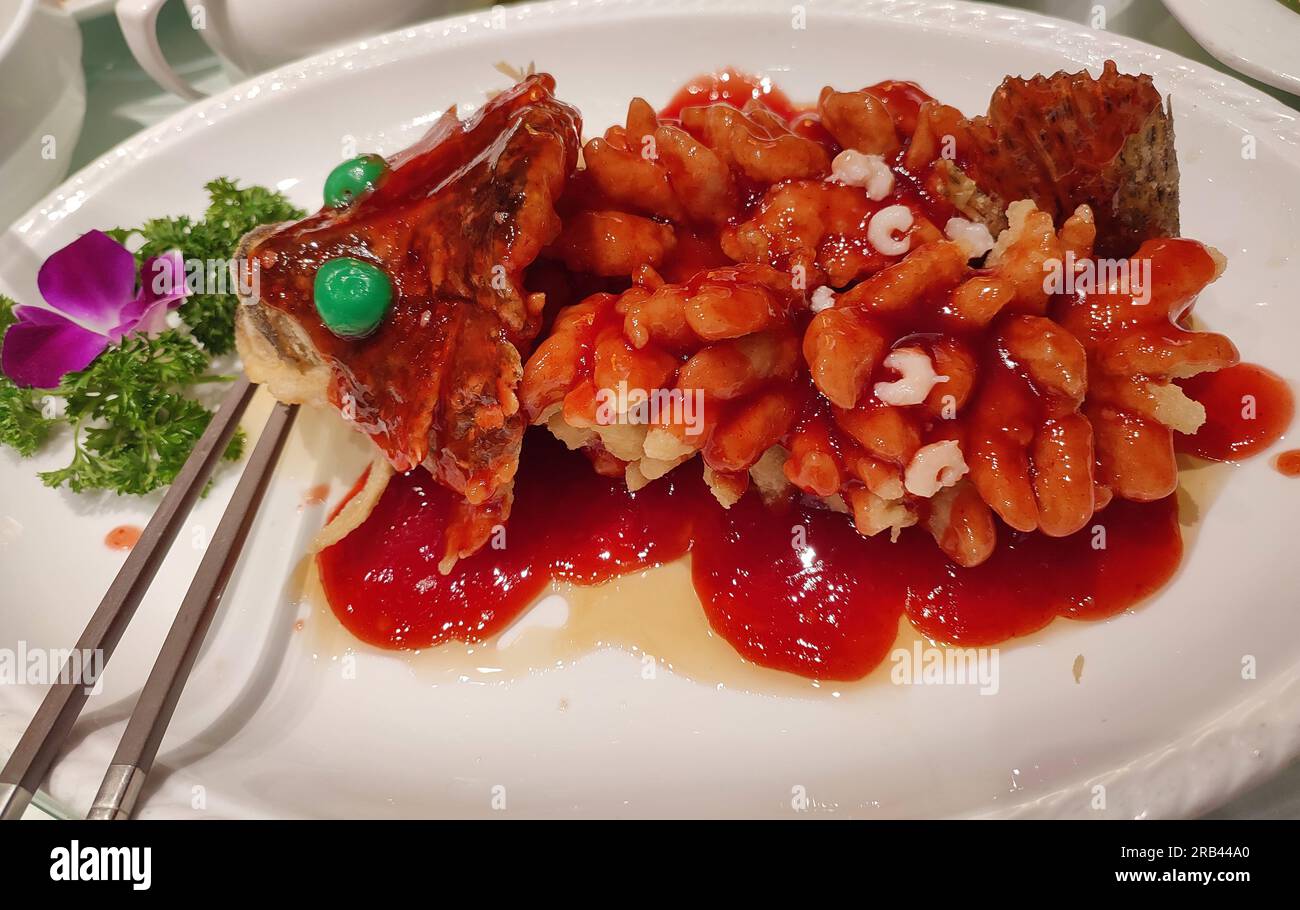 Mandarin fish hires stock photography and images Alamy