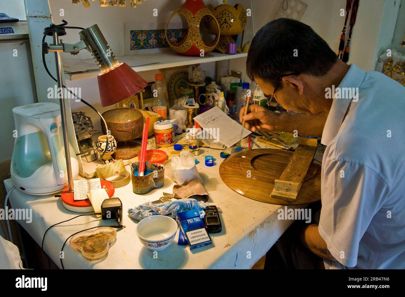 Uzbekistan, Tashkent, craftman Stock Photo - Alamy