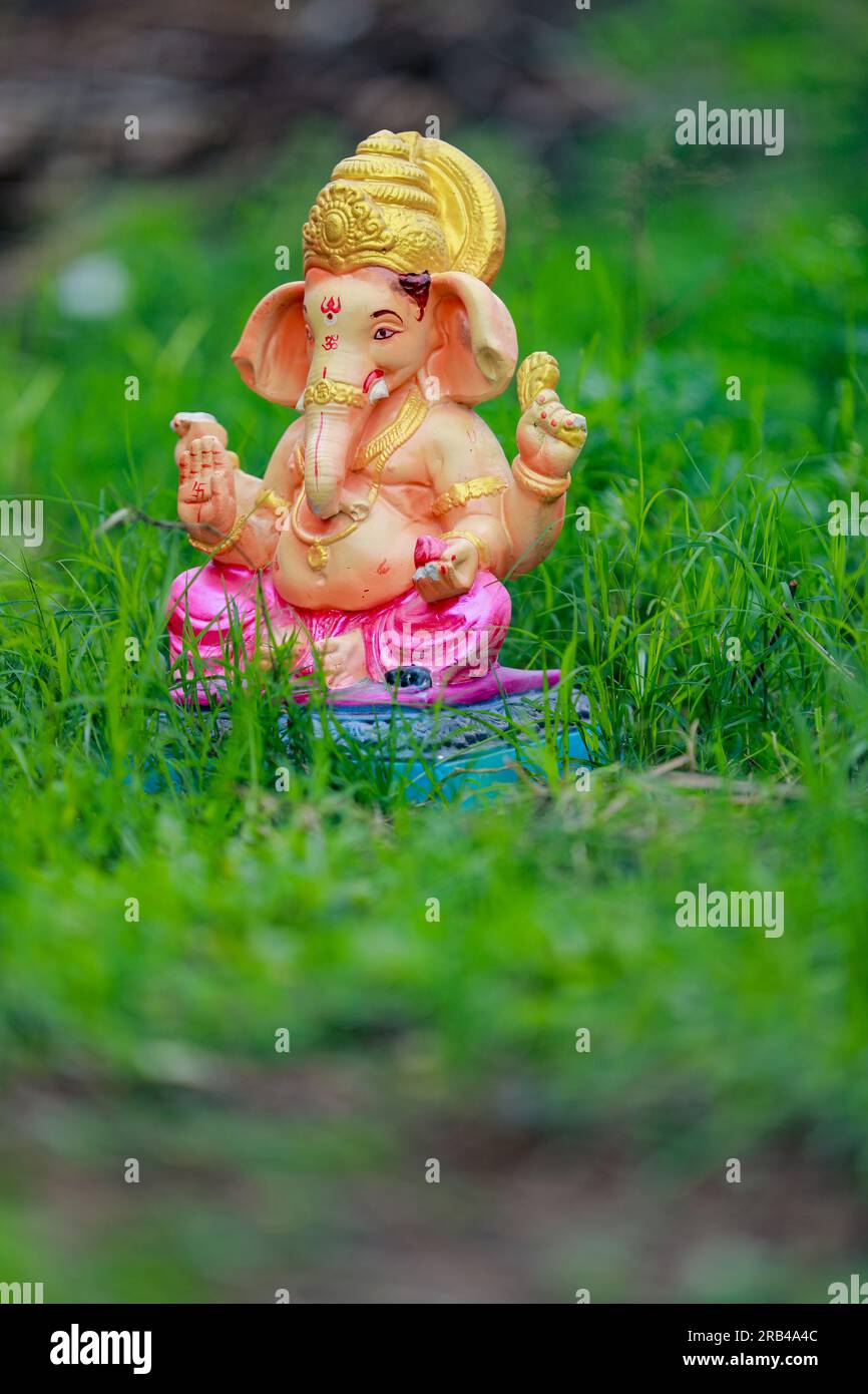 Indian Lord ganesha statue, idols of lord Ganesh for Ganapati