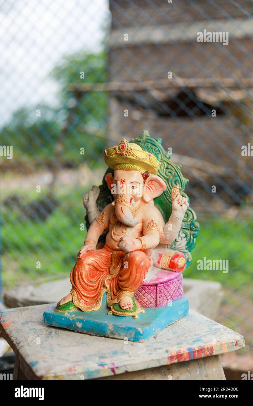 Indian Lord ganesha statue, idols of lord Ganesh for Ganapati