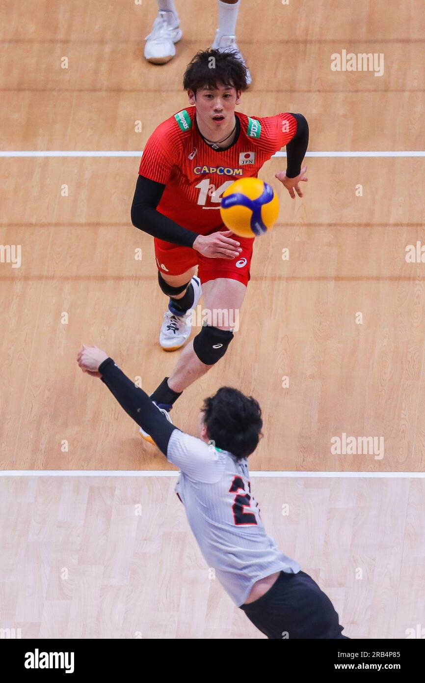 Pasay City, Philippines. 7th July, 2023. Ishikawa Yuki (top) and Yamamoto Tomohiro of Japan compete during the Pool 6 match between the Netherlands and Japan at the Men's Volleyball Nations League in Pasay City, the Philippines, July 7, 2023. Credit: Rouelle Umali/Xinhua/Alamy Live News Stock Photo